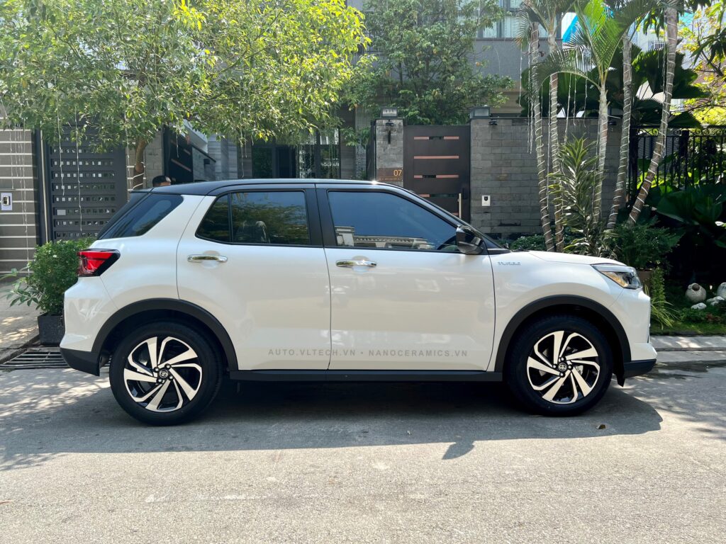 Phim cách nhiệt Toyota Raize