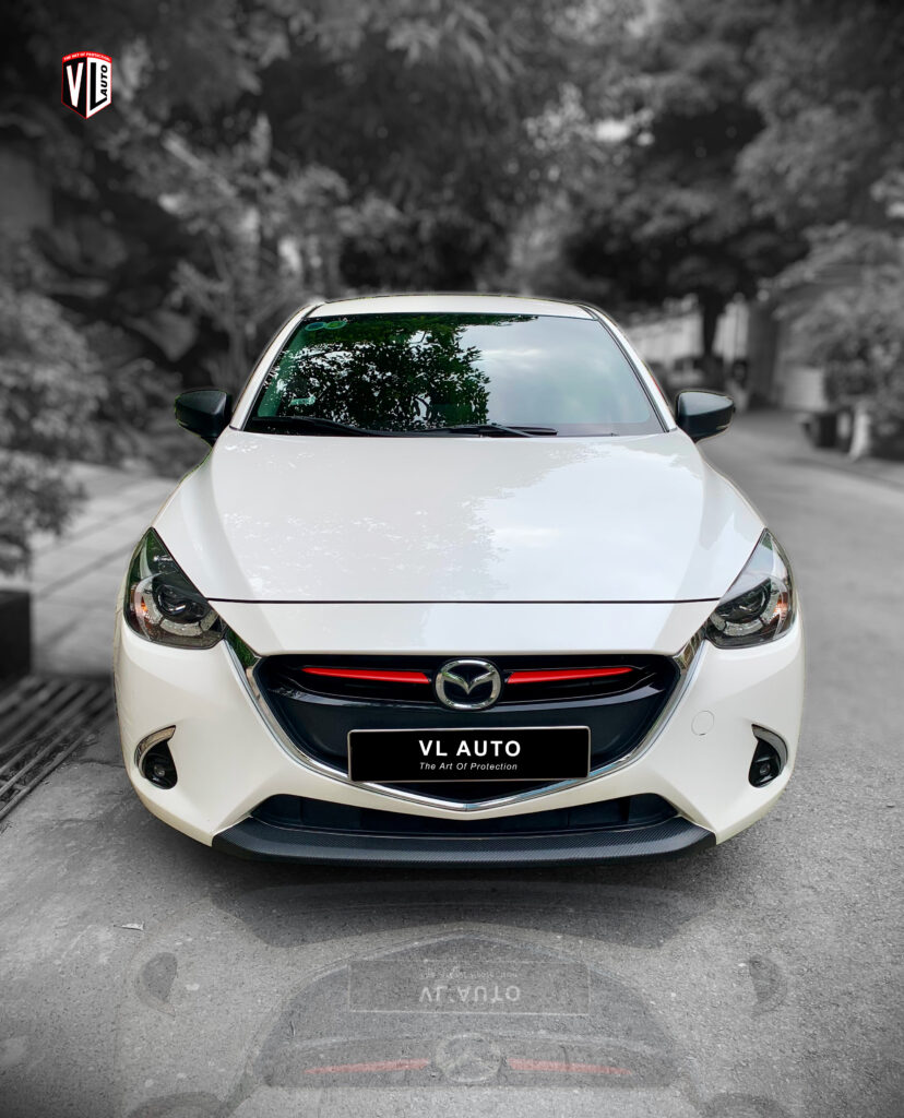 Mazda 2 3