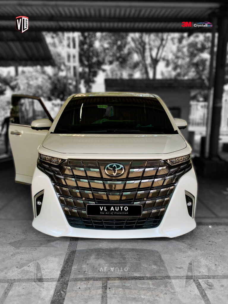 Toyota Alphard white 3